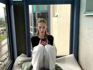 laraethurrell