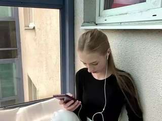laraethurrell