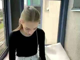 laraethurrell