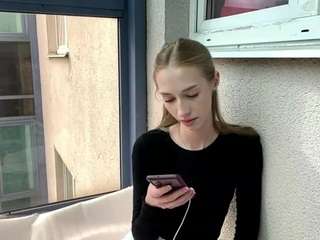 laraethurrell