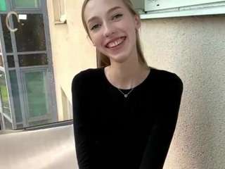 laraethurrell