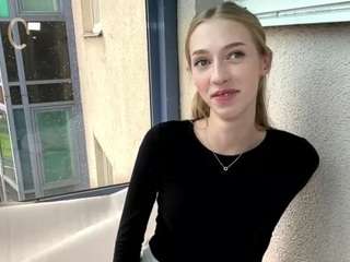 laraethurrell