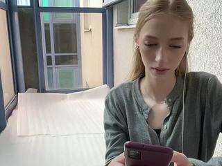 laraethurrell