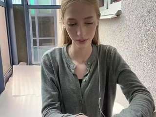 laraethurrell