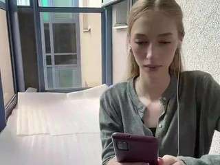laraethurrell Sex Cam Show