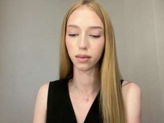 laraethurrell live profile