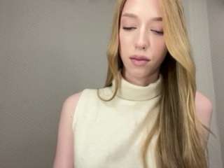 Laraethurrell's cam show statistics and live stream
