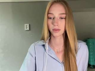 laraethurrell cam