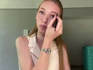 LaraeThurrell live webcam show