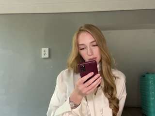 laraethurrell