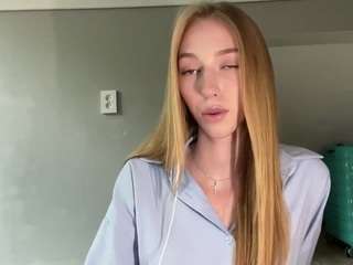 laraethurrell's live room