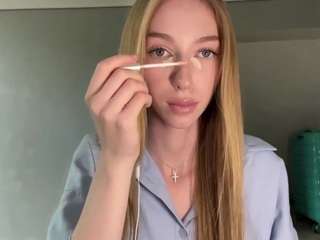 laraethurrell