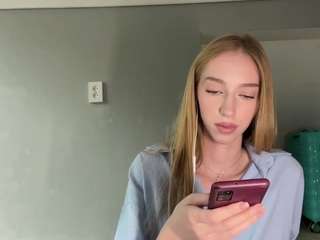 laraethurrell