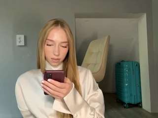 laraethurrell