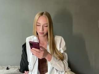 laraethurrell