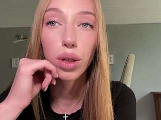 laraethurrell's live room