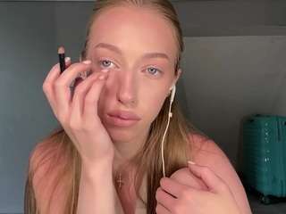 laraethurrell