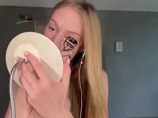 laraethurrell