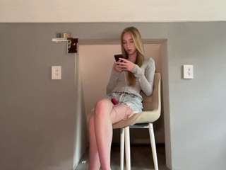 laraethurrell
