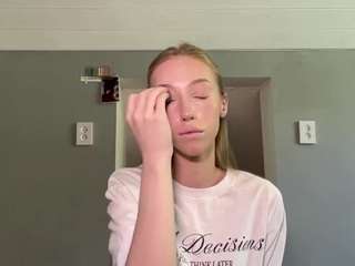 laraethurrell
