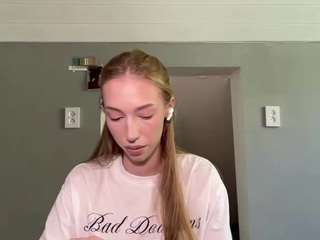 laraethurrell