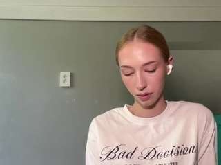 laraethurrell