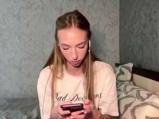 laraethurrell