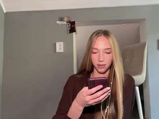 laraethurrell