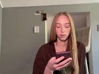 laraethurrell
