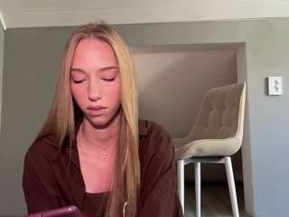 laraethurrell