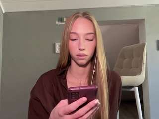 laraethurrell