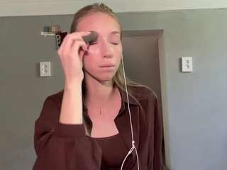laraethurrell