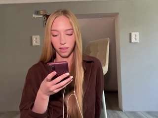 laraethurrell