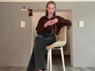 laraethurrell