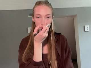laraethurrell