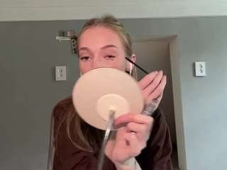 laraethurrell