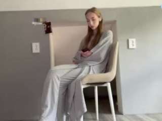 laraethurrell