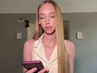 laraethurrell
