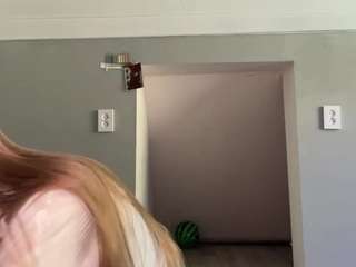 laraethurrell
