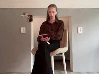 laraethurrell