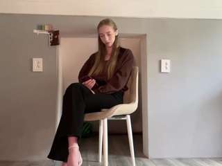 laraethurrell