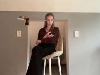 laraethurrell