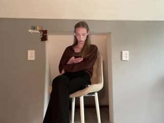 laraethurrell