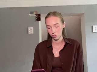 LaraeThurrell live cam preview