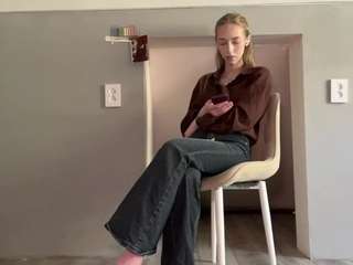 LaraeThurrell live cam preview