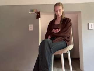 LaraeThurrell live cam preview