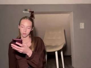 LaraeThurrell live cam preview