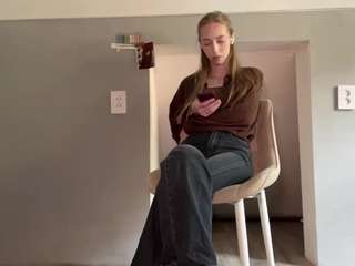laraethurrell