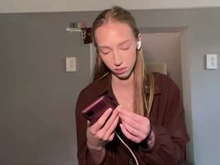 LaraeThurrell live cam preview