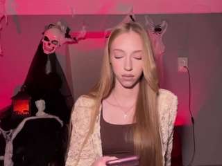 laraethurrell